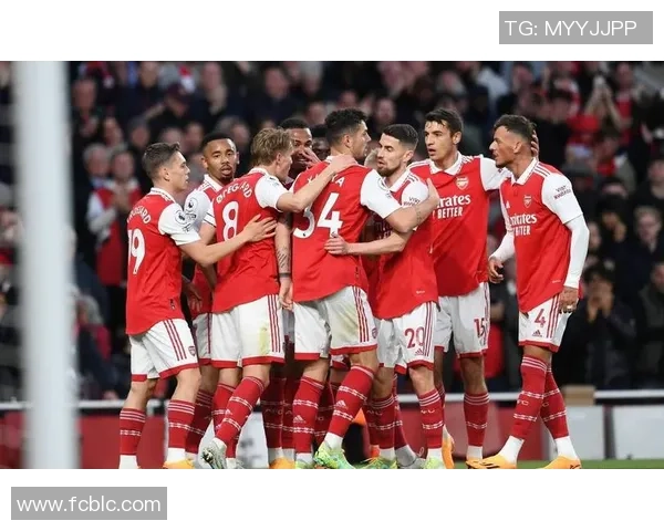 阿森纳与纽卡斯尔激战正酣双方争夺激烈赛况回顾与分析