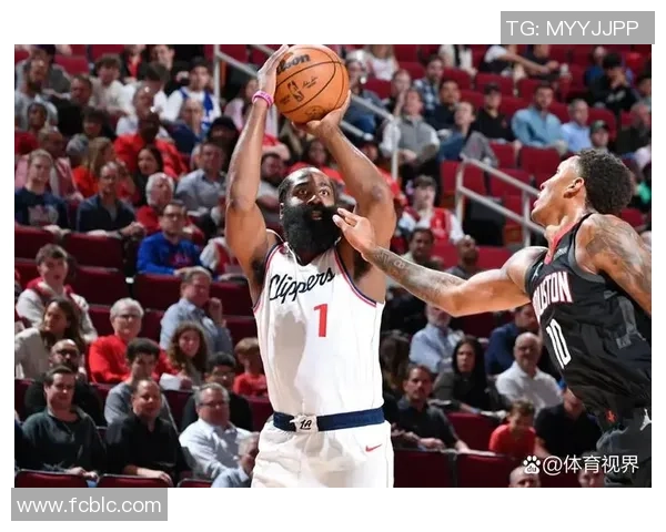 火箭与鹈鹕激战三月二十五日NBA常规赛精彩回顾与分析